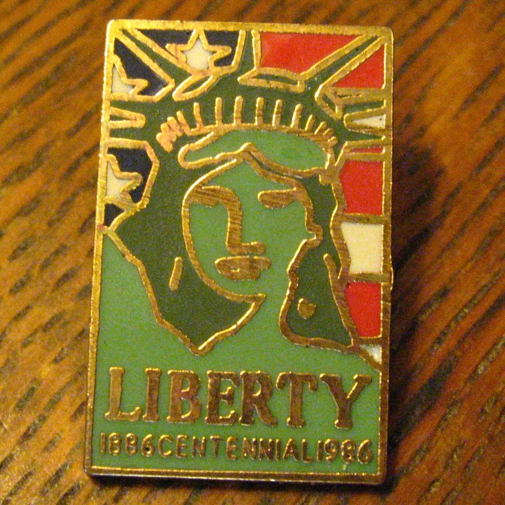 🗽 Statue Of Liberty Vintage 1986 Lapel Pin